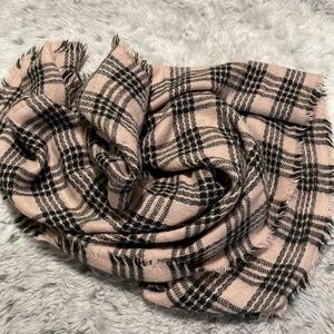 NWOT Old Navy plaid flannel blanket scarf wrap🧣